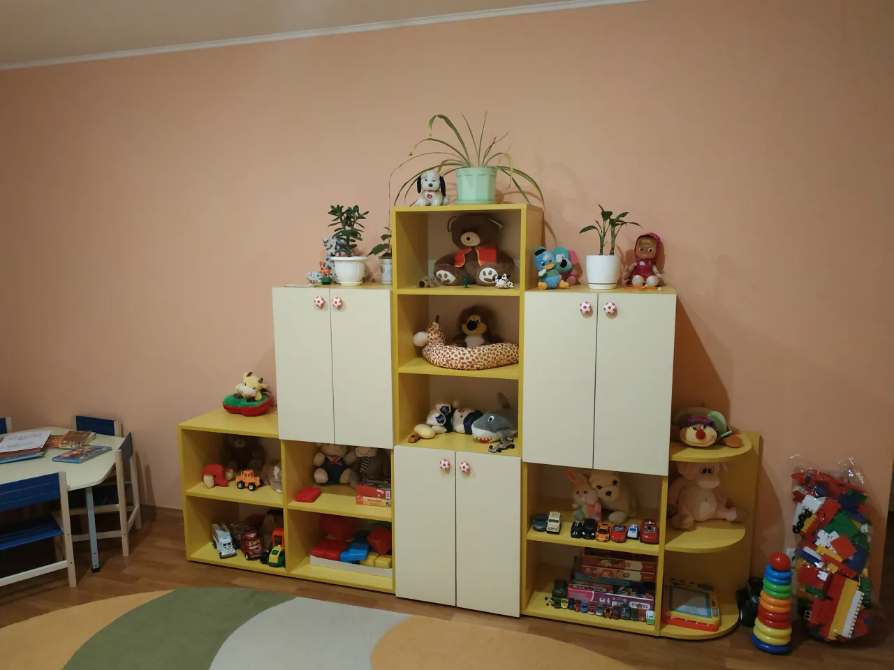 Приватний дитячий садочок "Капітошка"