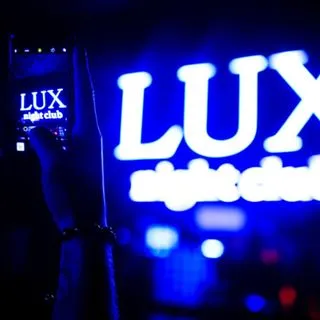 Нічний клуб і караоке "Люкс" (LUX Night & Karaoke Club)