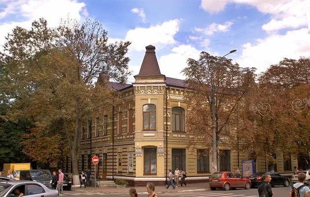 Хмельницький обласний художній музей — фото 3