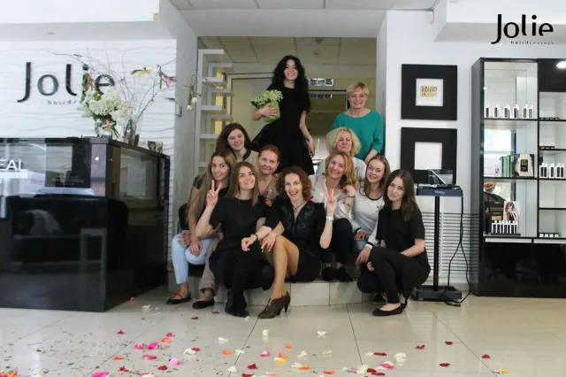 Салон краси Jolie Hair Studio — фото 10