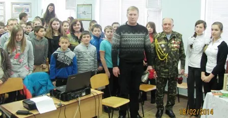 Хмельницька середня загальноосвітня школа І-ІІІ ступенів №13 імені М.К.Чекмана — фото 4