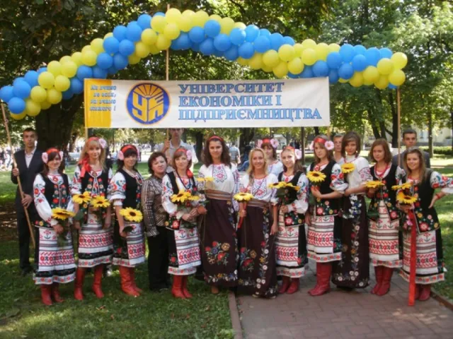 Хмельницкий университет экономики и предпринимательства — фото 7