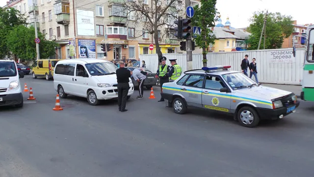 Неподалік Хмельницької міської першої аптеки автомобіль збив жінку (Фото) — фото 4