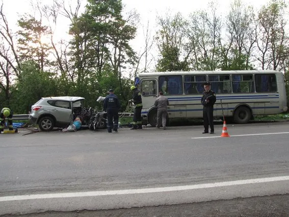 На Хмельниччині внаслідок аварії загинуло чотири людини — фото 1