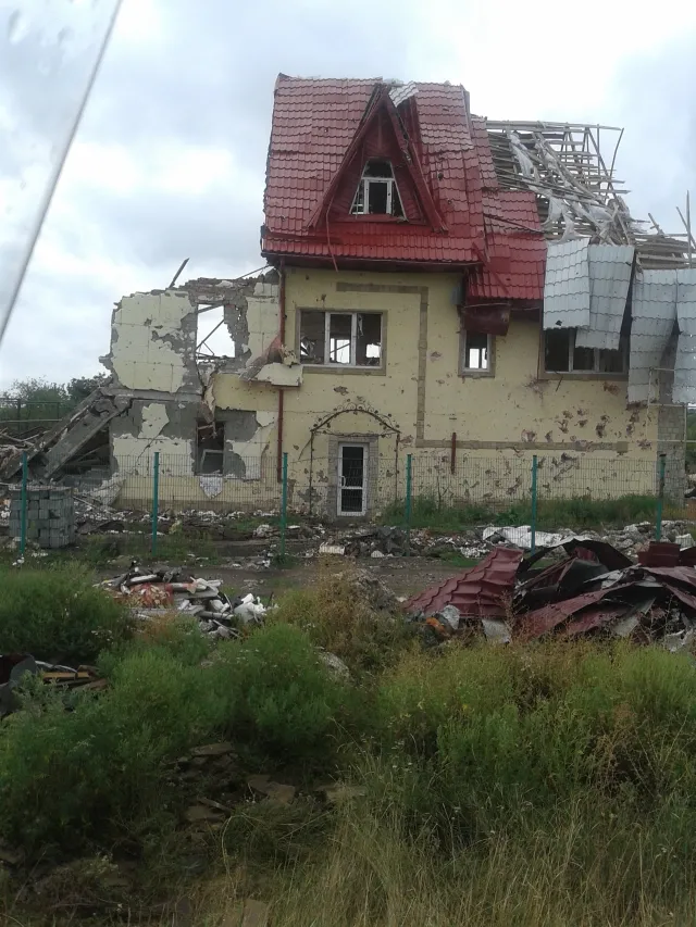 У житловому секторі м. Слов’янськ, виявили артснаряд та мінометну міну (Фото) — фото 1