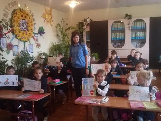 Правоохоронці провели чергову пізнавальну зустріч зі школярами (Фото) — фото 3