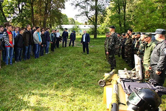 Курси військово-патріотичної підготовки для учнів старших класів (Фоторепортаж) + (Відео) — фото 1