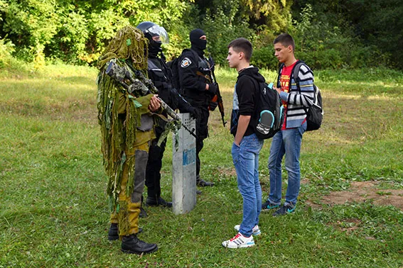 Курси військово-патріотичної підготовки для учнів старших класів (Фоторепортаж) + (Відео) — фото 6