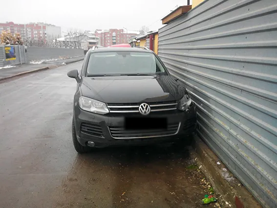 Працівники ДАІ розшукали автомобіль, власник якого на «зебрі» збив пішохода та зник з місця події — фото 1