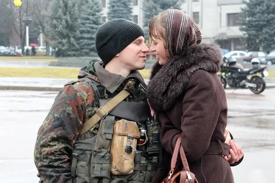У Хмельницькому урочисто зустріли бійців Нацгвардії, які повернулись із зони АТО (Фото) + (Відео) — фото 4