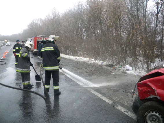ДТП у Хмельницькому районі: двоє пасажирів загинули на місці, 4 травмовані — фото 1