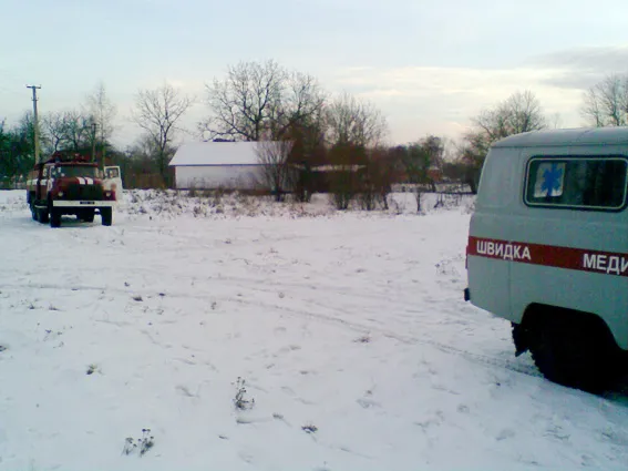 За добу вогнеборці врятували від знищення вогнем 3 житлових будинки та одну людину — фото 1
