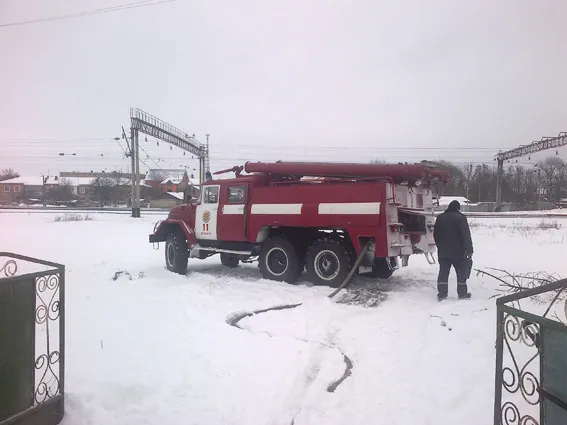 Вогнеборці ліквідували чотири пожежі в житлових та господарчих будівлях (Фото) — фото 3