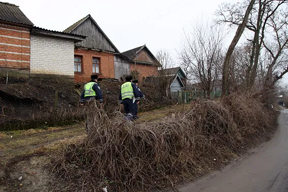 У Хмельницькому затримали пенсіонера, який скоїв подвійне вбивство та хотів підірвати будинок (відео) — фото 1