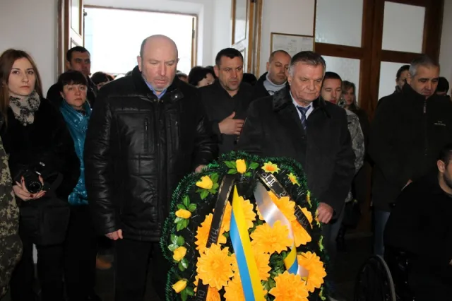 Кам’янець-Подільський  попрощався з Миколою Флерко, який трагічно загинув на сході (фото) — фото 1