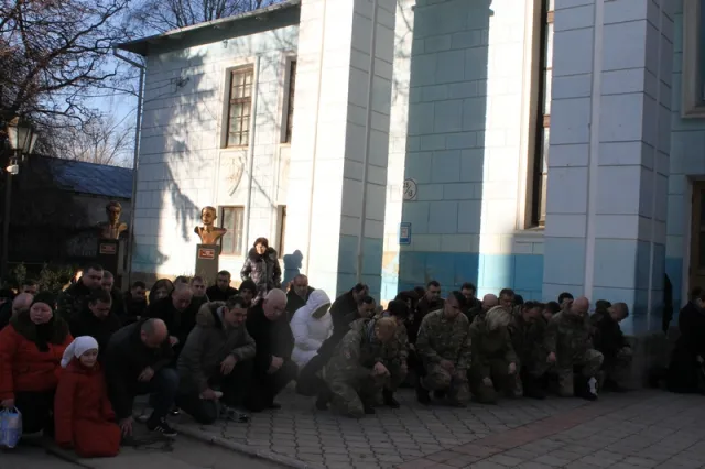 Кам’янець-Подільський  попрощався з Миколою Флерко, який трагічно загинув на сході (фото) — фото 3