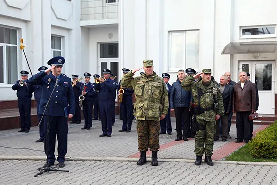 Зведений загін хмельницьких правоохоронців вирушив у зону АТО (фоторепортаж) + (відео) — фото 2