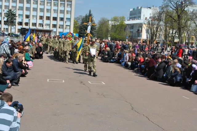 Хмельницький попрощався із спецпризначенцем Євгеном Андріюком (фоторепортаж) — фото 7