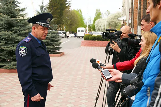 У зону АТО з Хмельницького вирушив зведений загін працівників ДАІ (фото) — фото 1