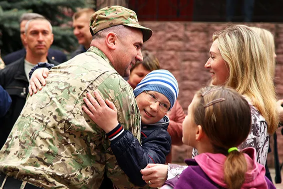 На Хмельниччину зі служби у зоні АТО повернулися 17 працівників ДАІ (Фото+Відео) — фото 3