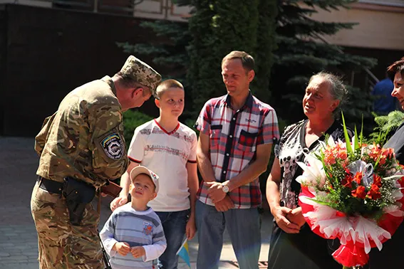 До Хмельницького повернувся зведений загін працівників ДАІ (фото) — фото 6