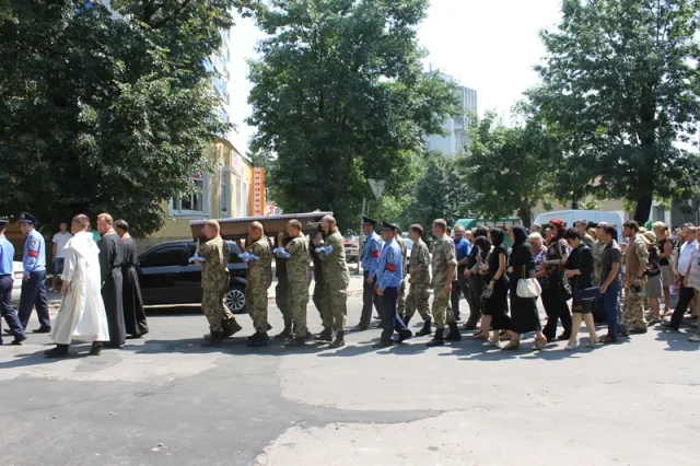 На вихідних попрощались із Героєм України – Миколою Гордійчуком (фото) — фото 2