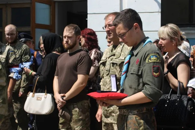 На вихідних попрощались із Героєм України – Миколою Гордійчуком (фото) — фото 4