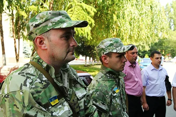 Із зони АТО повернулись хмельницькі борці з економічною злочинністю (фото) — фото 1