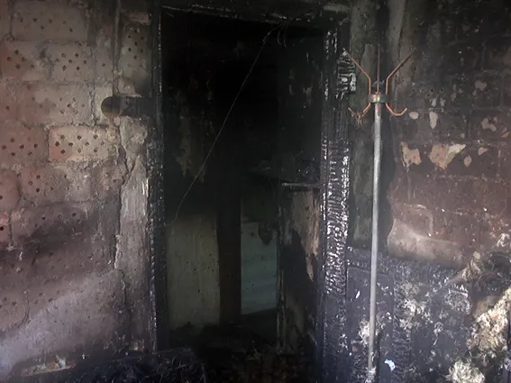 Хмельницькі вогнеборці врятували з вогню 68-річну жінку (фото) — фото 3