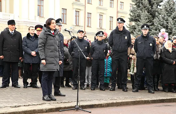 Хмельницький відтепер також з поліцією. Нові правоохоронці присягнули на вірність народові України (фото) — фото 8