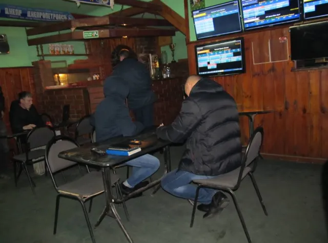 У Кам’янці-Подільському продовжують боротися із гральним бізнесом (фото) — фото 1
