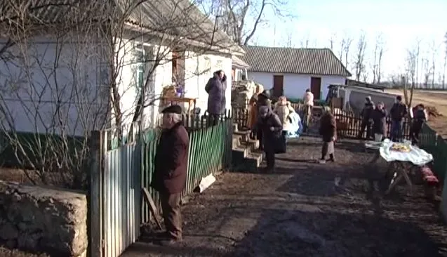 У селі Рудка невідомі напали на пенсіонерів: 67-річного чоловіка забили до смерті, а його старенька мати опинилась у лікарні. Злочинців розшукують — фото 2