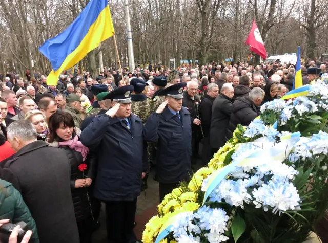 Сьогодні хмельничани вшанували пам'ять воїнів-афганців — фото 10