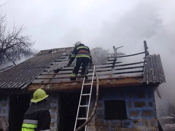 Підпал заради помсти - 55-річний чоловік спеціально підпалив майно своєї коханки — фото 1
