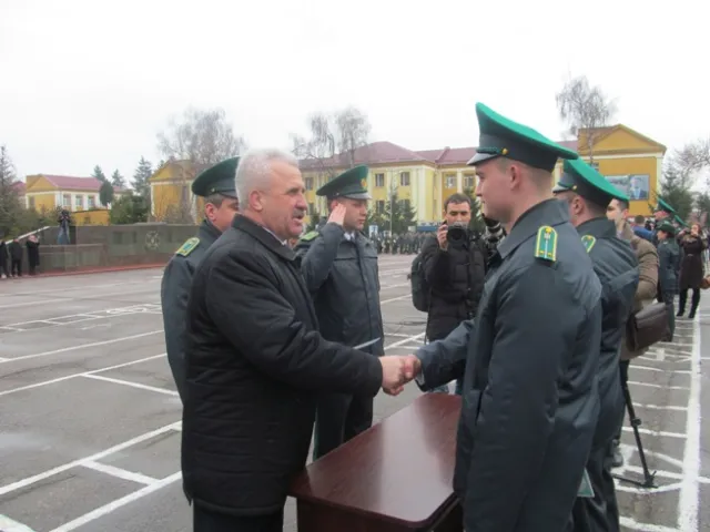 273 прикордонники отримали диплом у Національній академії Державної прикордонної служби України імені Б. Хмельницького — фото 2
