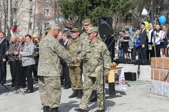 Военнослужащие вернулись из зоны АТО — фото 1