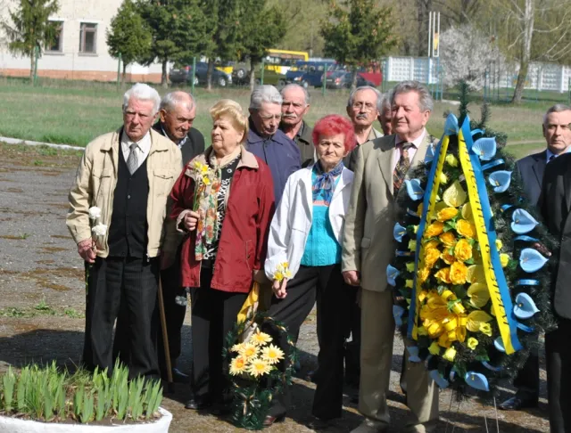 В Хмельницком почтили память жертв нацизма — фото 5