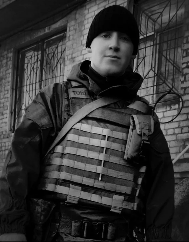 На Деражнянщині попрощалися із 22-річним Артемом Воронюком — фото 3