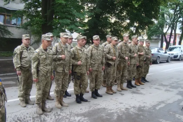Чергова група військових з Кам'янця-Подільського вирушила в зону АТО — фото 5