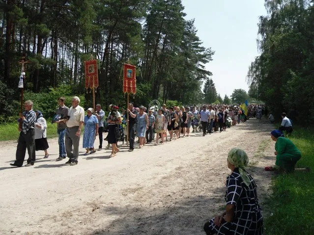 У зоні АТО загинув 41-річний прапорщик Ігор Хом'як. Ізяславщина попрощалась із загиблим Героєм — фото 14