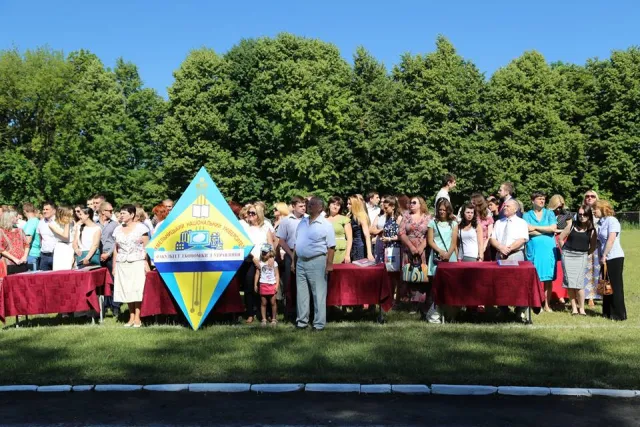 В Хмельницькому національному університеті вручили дипломи випускникам — фото 2