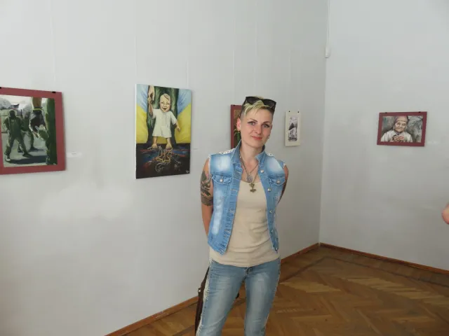 У художньому музеї презентували виставку «Буремна Україна» — фото 1