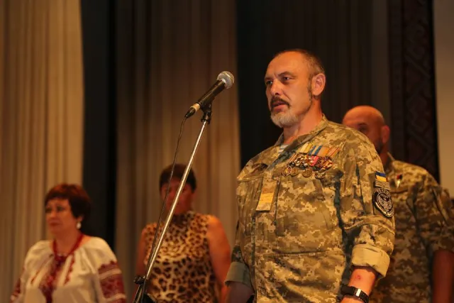 У Хмельницькому пройшла церемонія вручення нагород «Народний Герой України» — фото 12