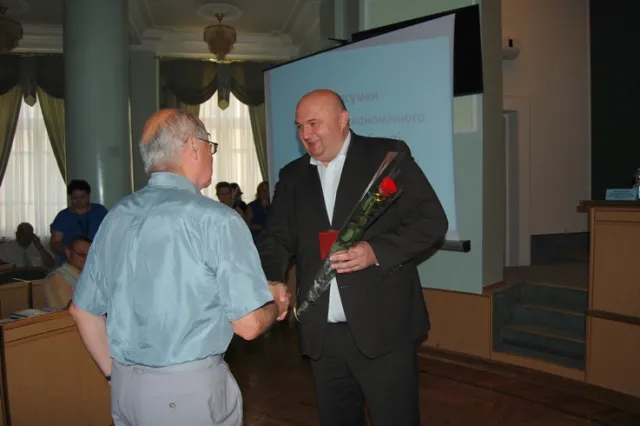 На засіданні колегії Хмельницької ОДА відбулося вручення державних нагород подолянам — фото 3