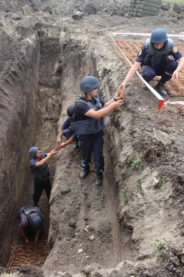 В Шепетівському районі виявили 1717 вибухонебезпечних предметів. Боєприпаси знищено — фото 7