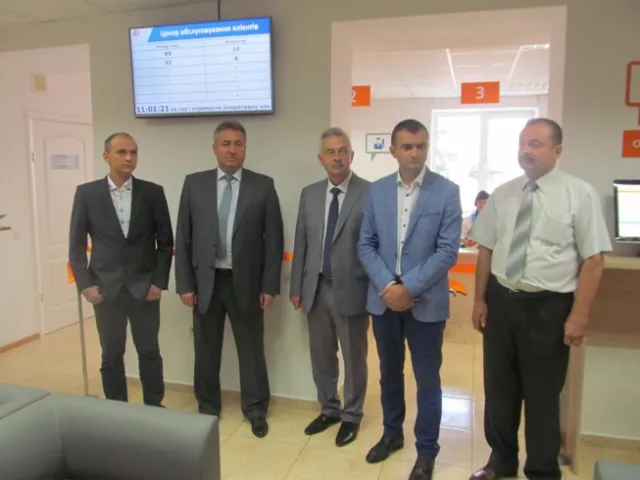 В Хмельницком торжественно открыли Центр обслуживания клиентов газовых компаний — фото 1