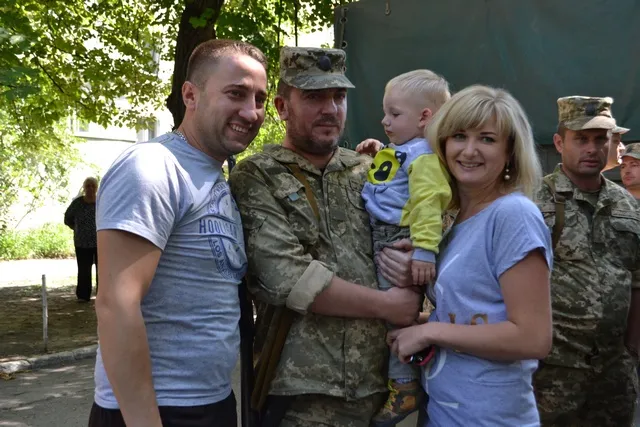 До Кам'янець-Подільського Центру розмінування повернулася група саперів після перебування в зоні бойових дій — фото 4