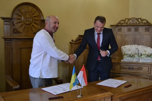 Кам’янець-Подільський і Люблін підписали протокол про наміри співпраці у соціально-економічній сфері — фото 1