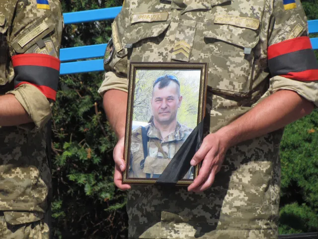 У День Незалежності Хмельниччина попрощалася ще з одним захисником України — фото 2