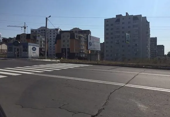 Лише смертельна ДТП змусила позначити пішохідний перехід на одній з вулиць Хмельницького — фото 1